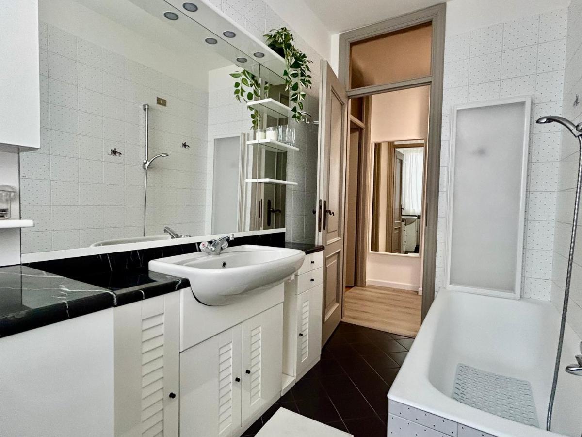 D-Place Apartment Piazza Duomo Crema Bagian luar foto